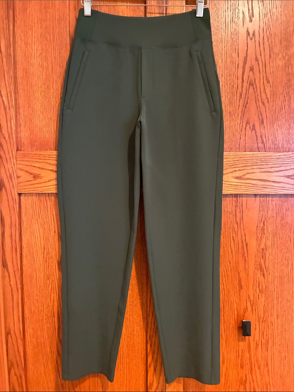 NWOT Athleta Endless High-rise Dark  Green Pants, Size Zero, see measurements